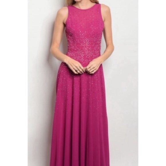 Gorgeous pink rhinestone formal gown - Picture 2 of 4